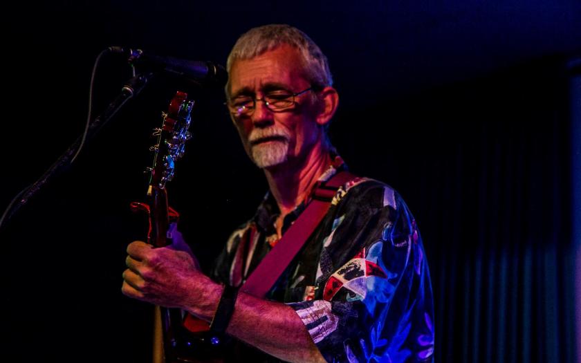 Combining Distraction